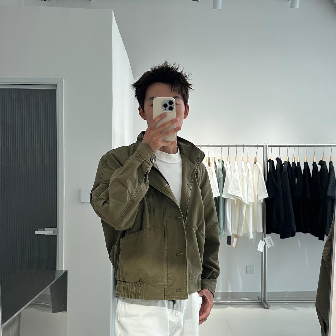 朝阳岩简男装