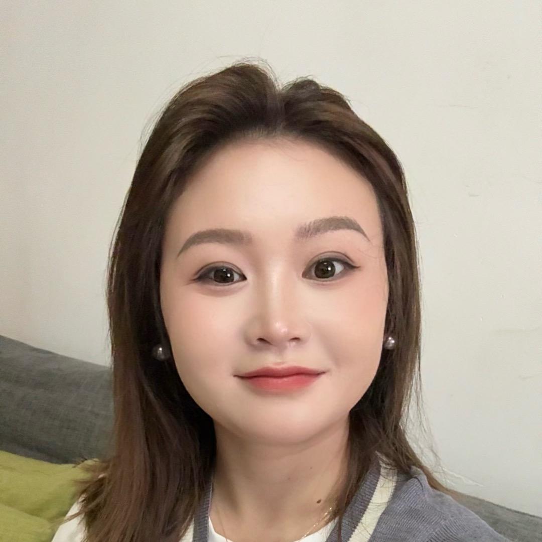 @明小小霞