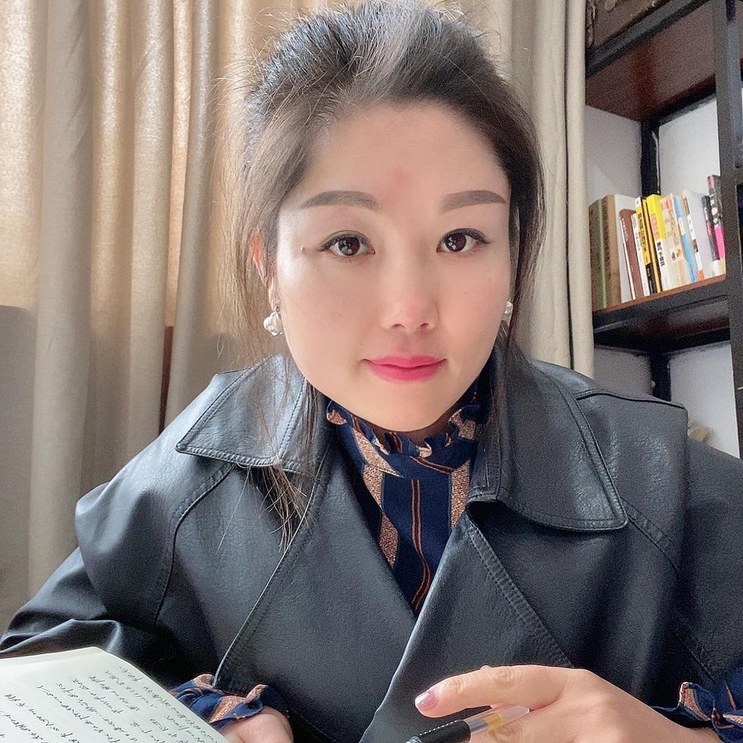 Carille丽
