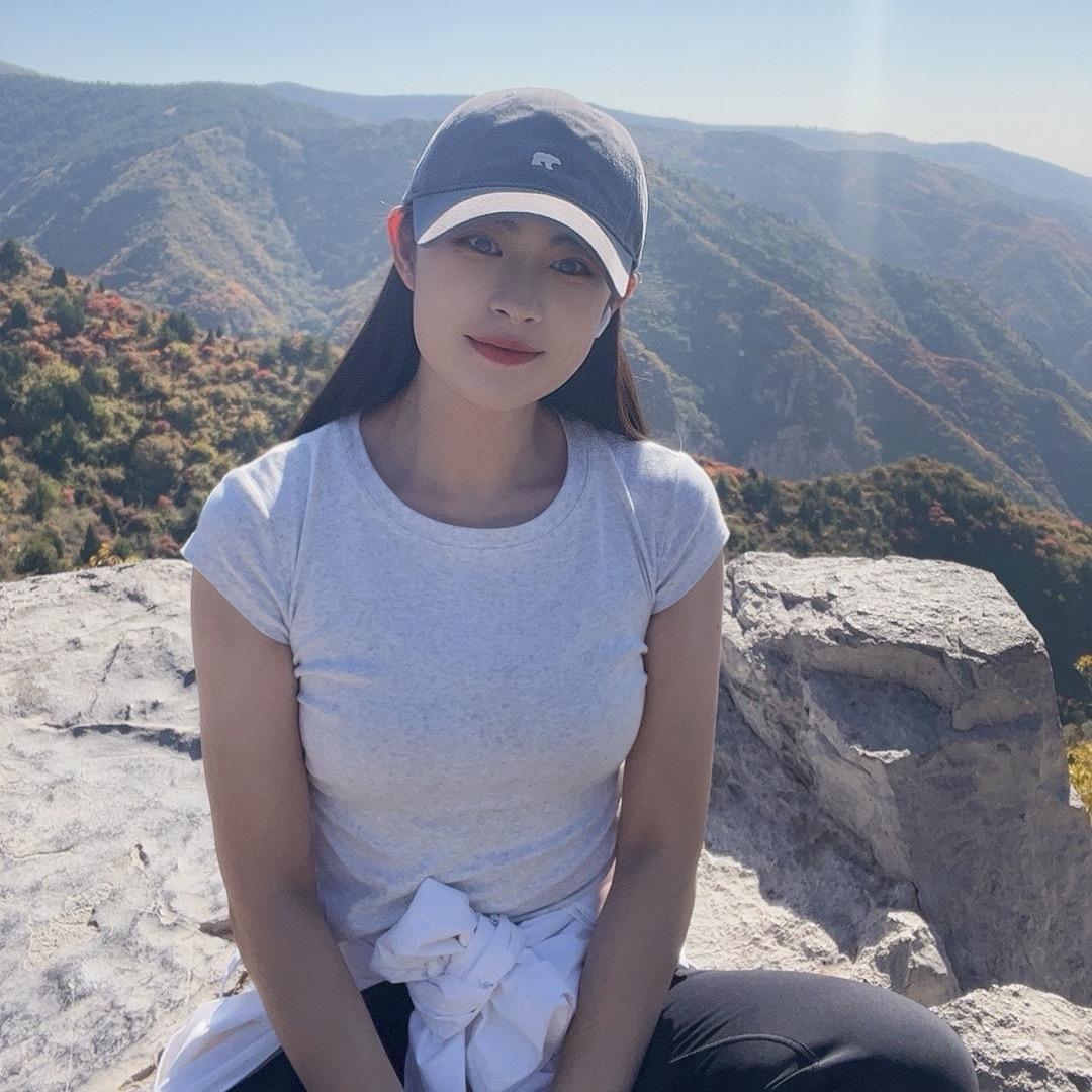 爱小酌的雪媚娘