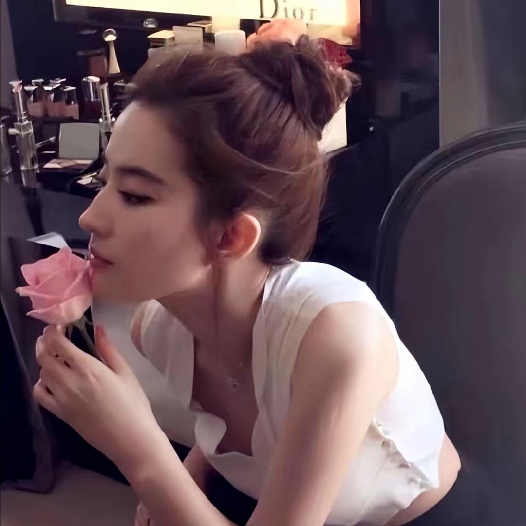 懒大王•̀֊•́