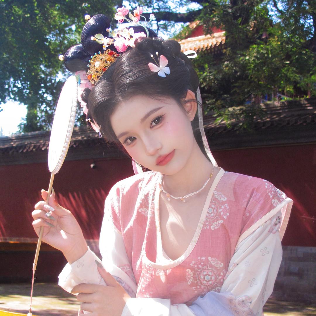 小兔子乖乖家化妆师依依
