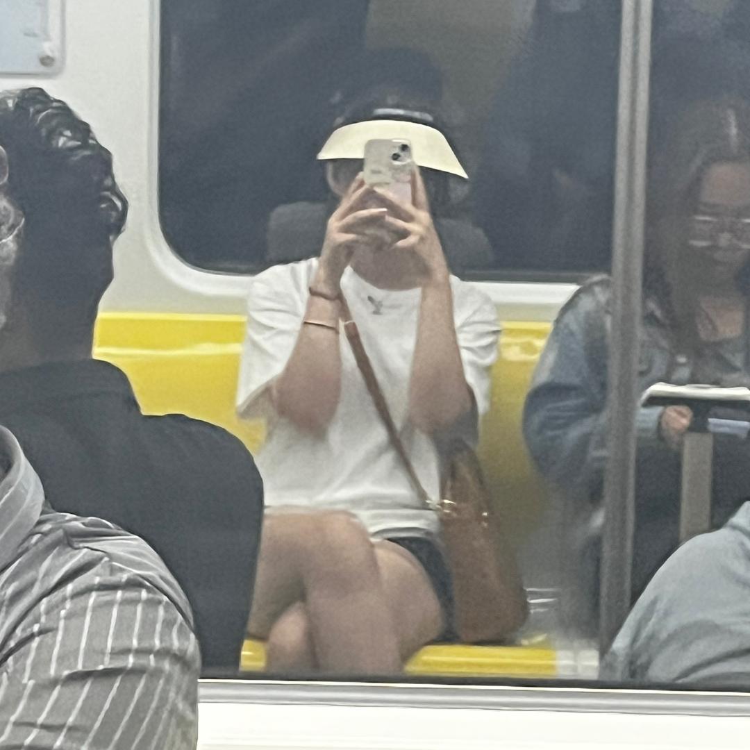 再睡亿会儿🥭