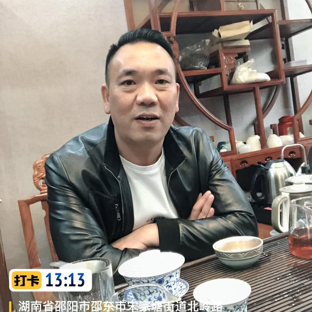 华天假日酒店军哥