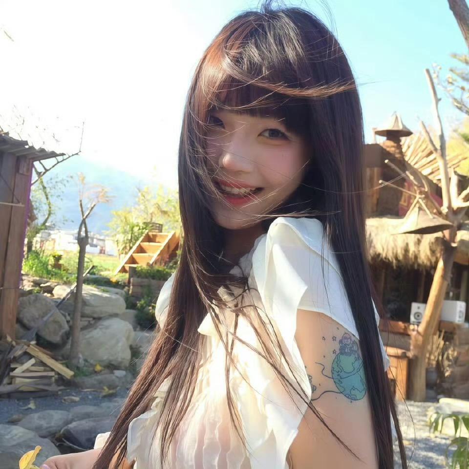 腼腆小美