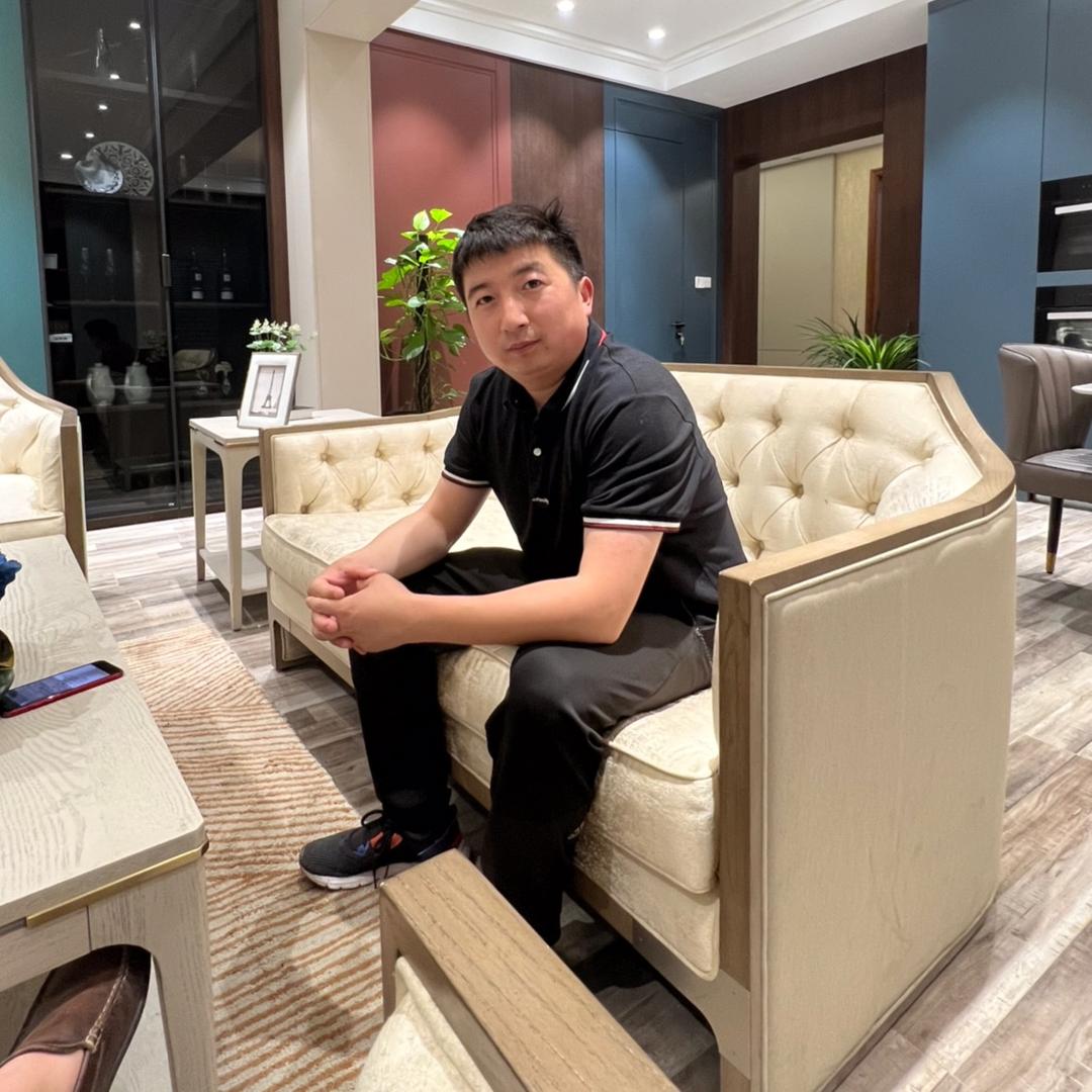 开家具店的丁老板