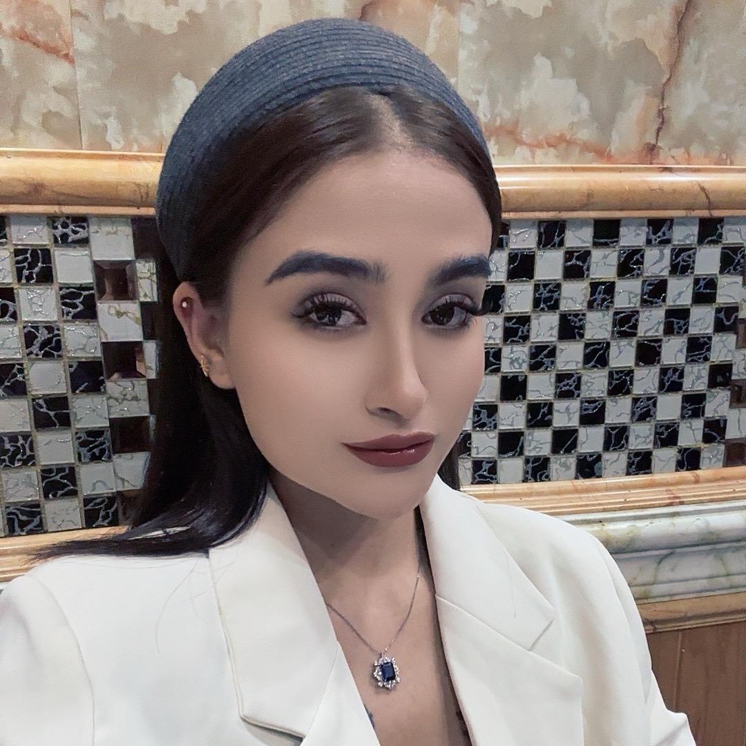 AyNuR🖤
