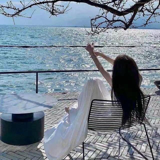 瑶瑶子头像