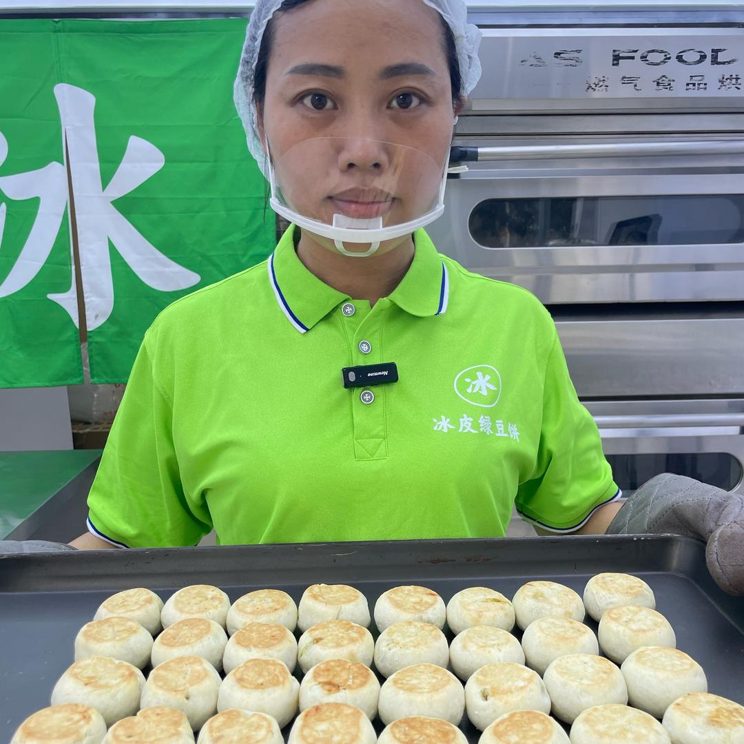 武汉做冰皮绿豆饼的红妹