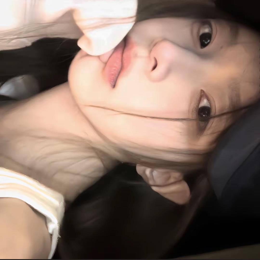 ^.^