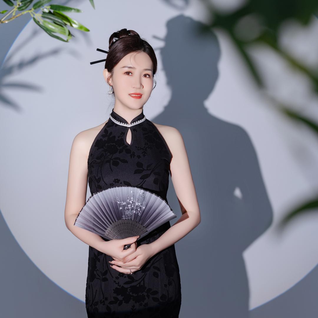 LILI李李女装工作室