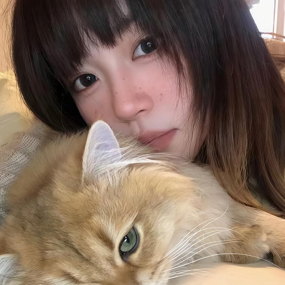 西伯利亚泰坦巨龙生吞赖皮蛇