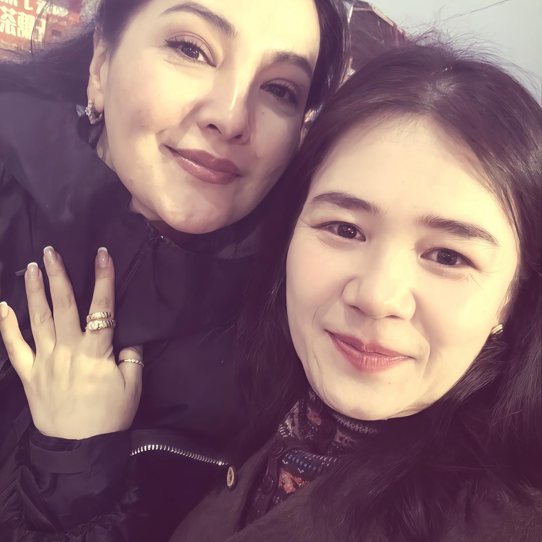 夏迪亚化妆品店