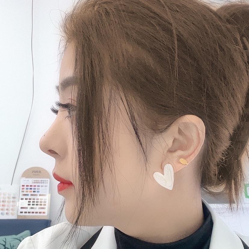 秀～