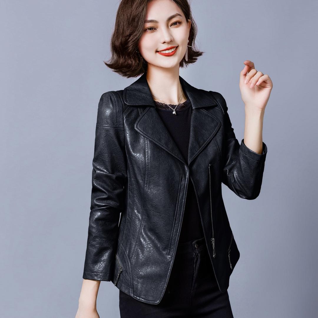 觅裳高端女装