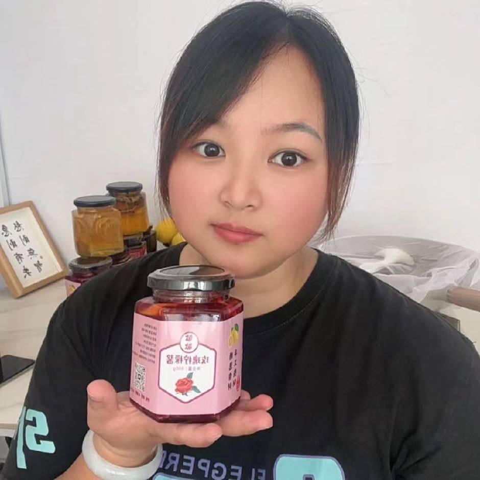 敏敏摆摊