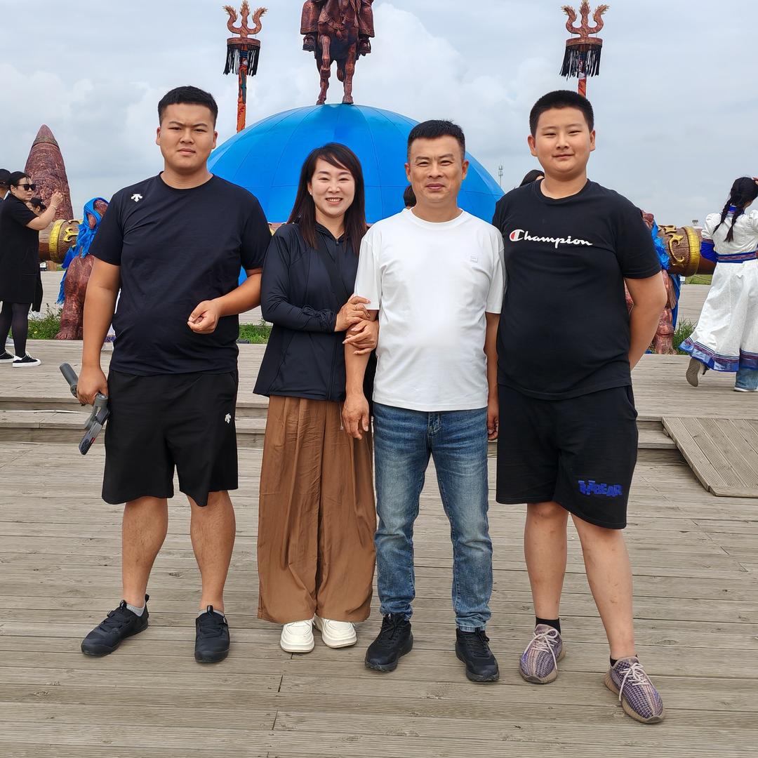 艳子一家人