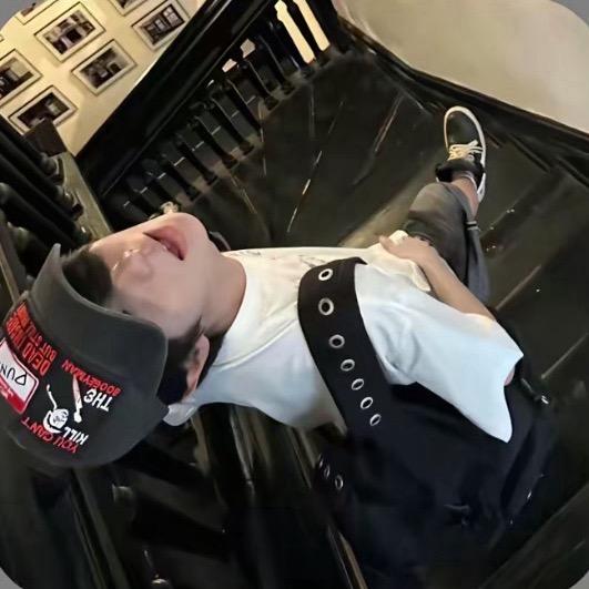 张鹤头像