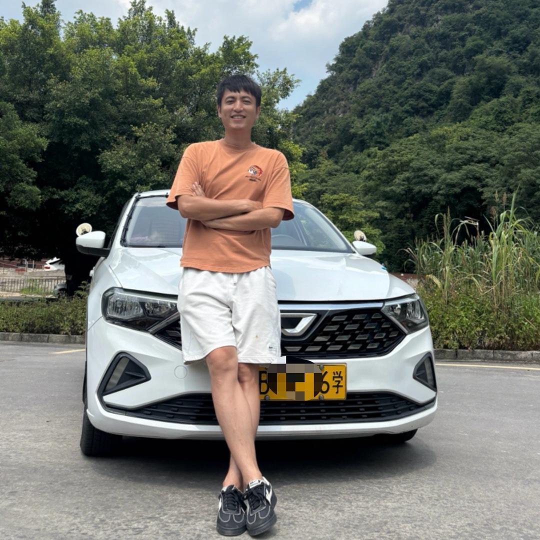 柳州鹏教—耐心教练，轻松拿证！