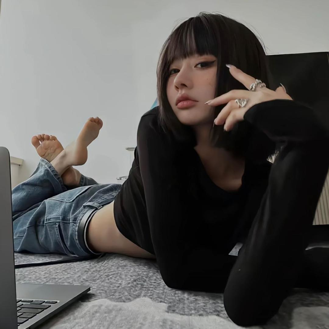 L酷小美.