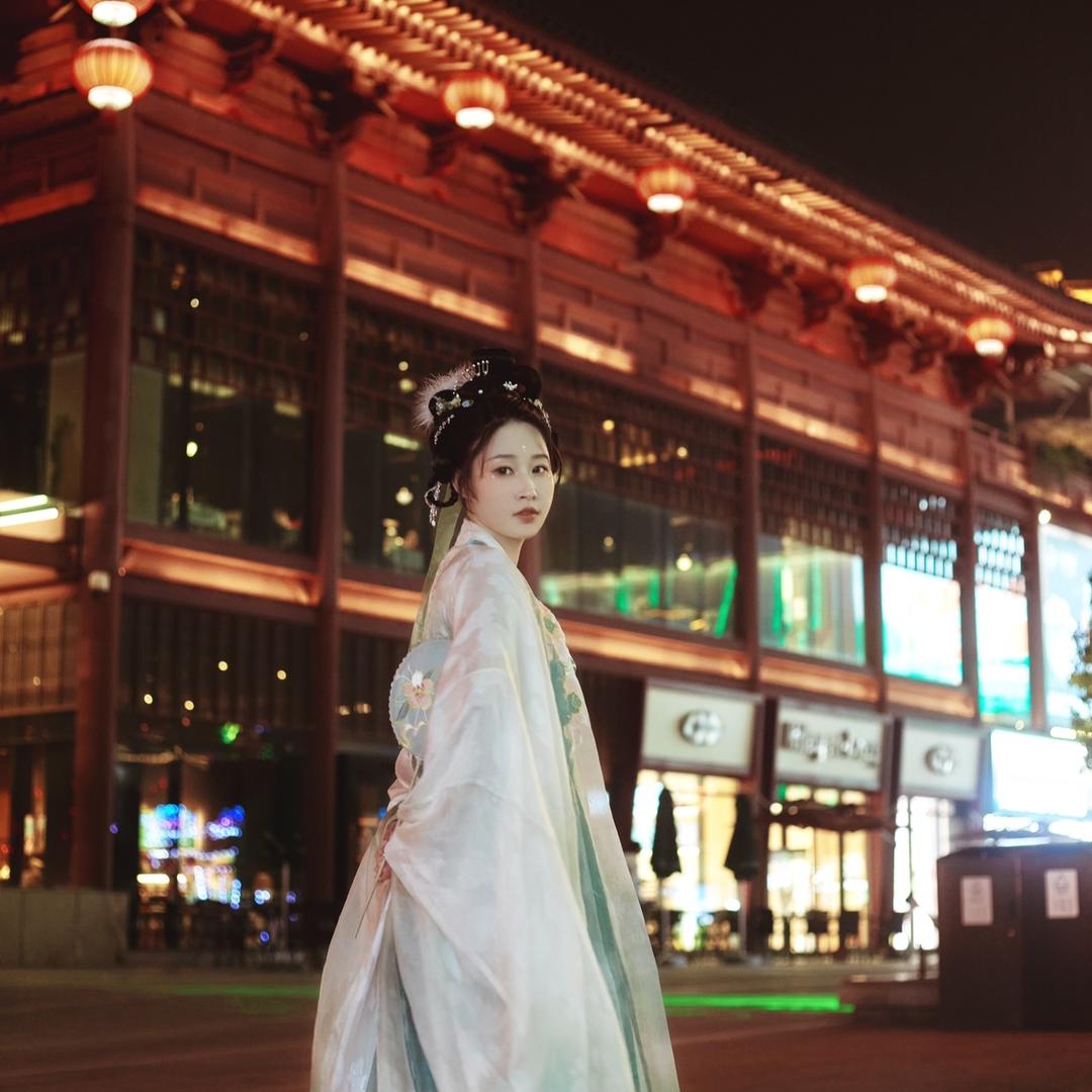 小杨很抱歉