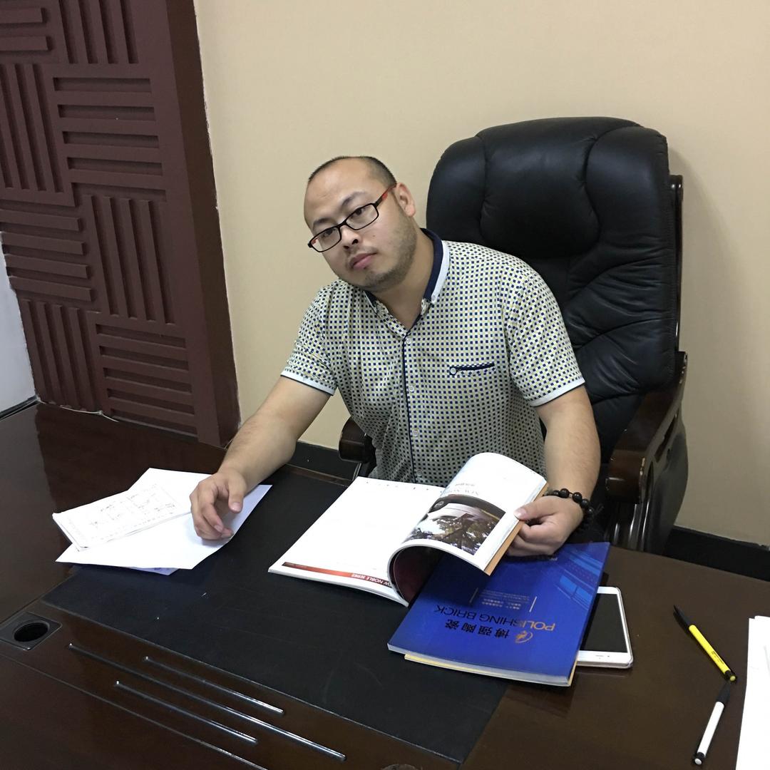 佛山光頭哥賣瓷磚