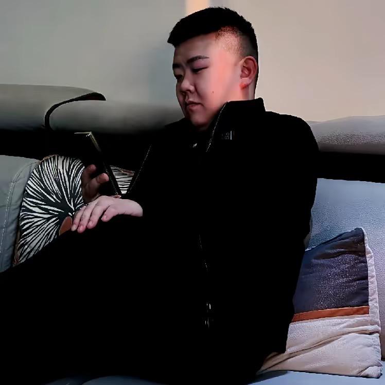 阿轩是个运营！