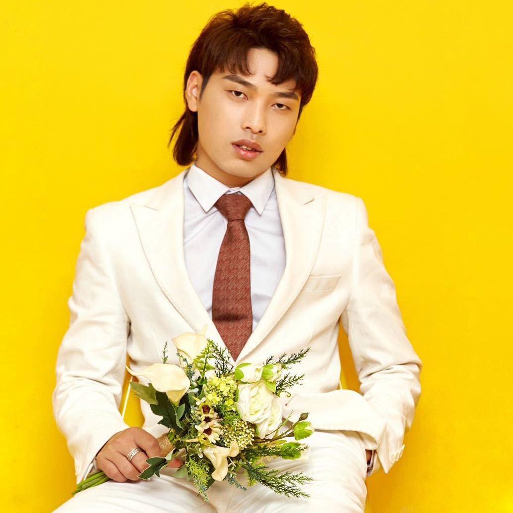 约翰在台州收长头发