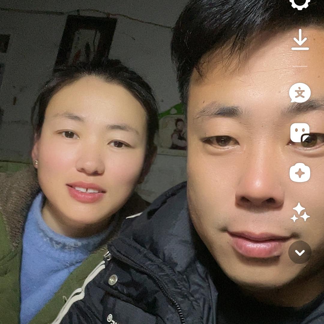 我不微笑你别闹