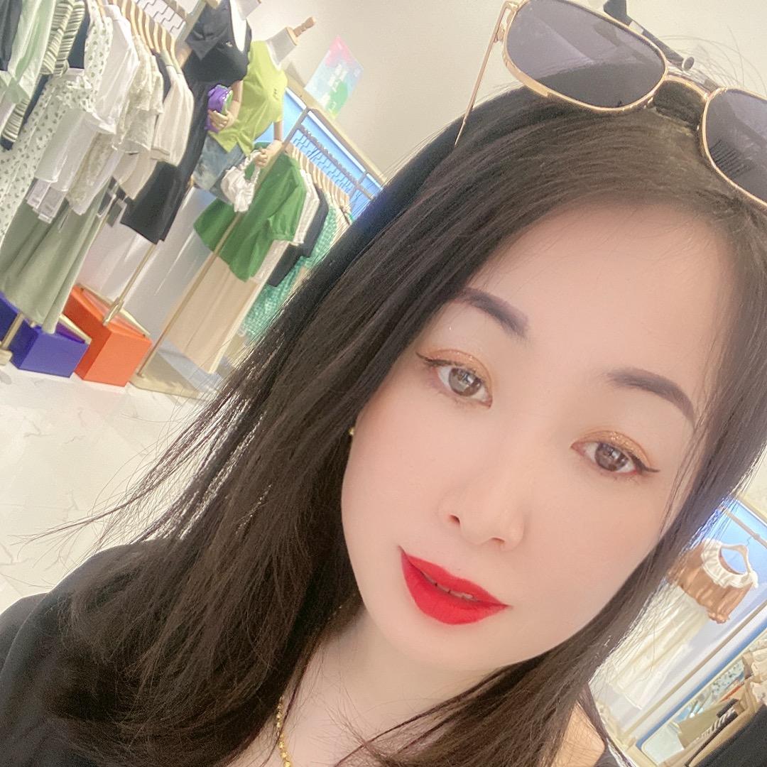 她之蝶女装上高丽丽