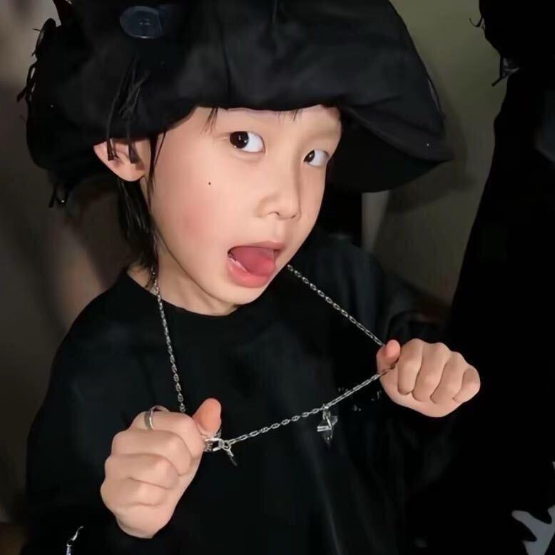 可怜的小孩
