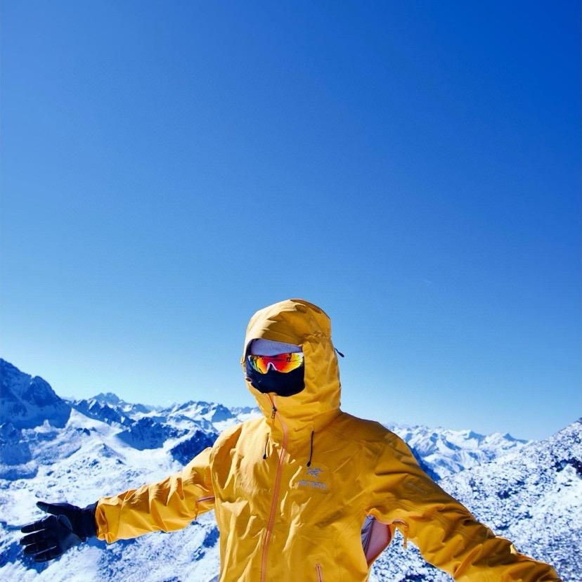 迪鸟隆顶奢户外