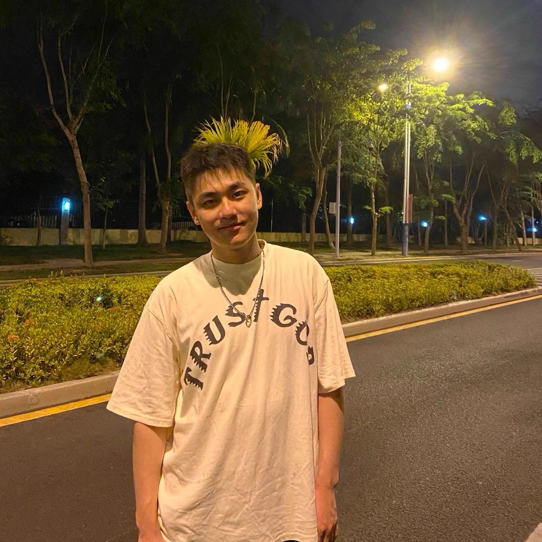 爱新觉罗李李