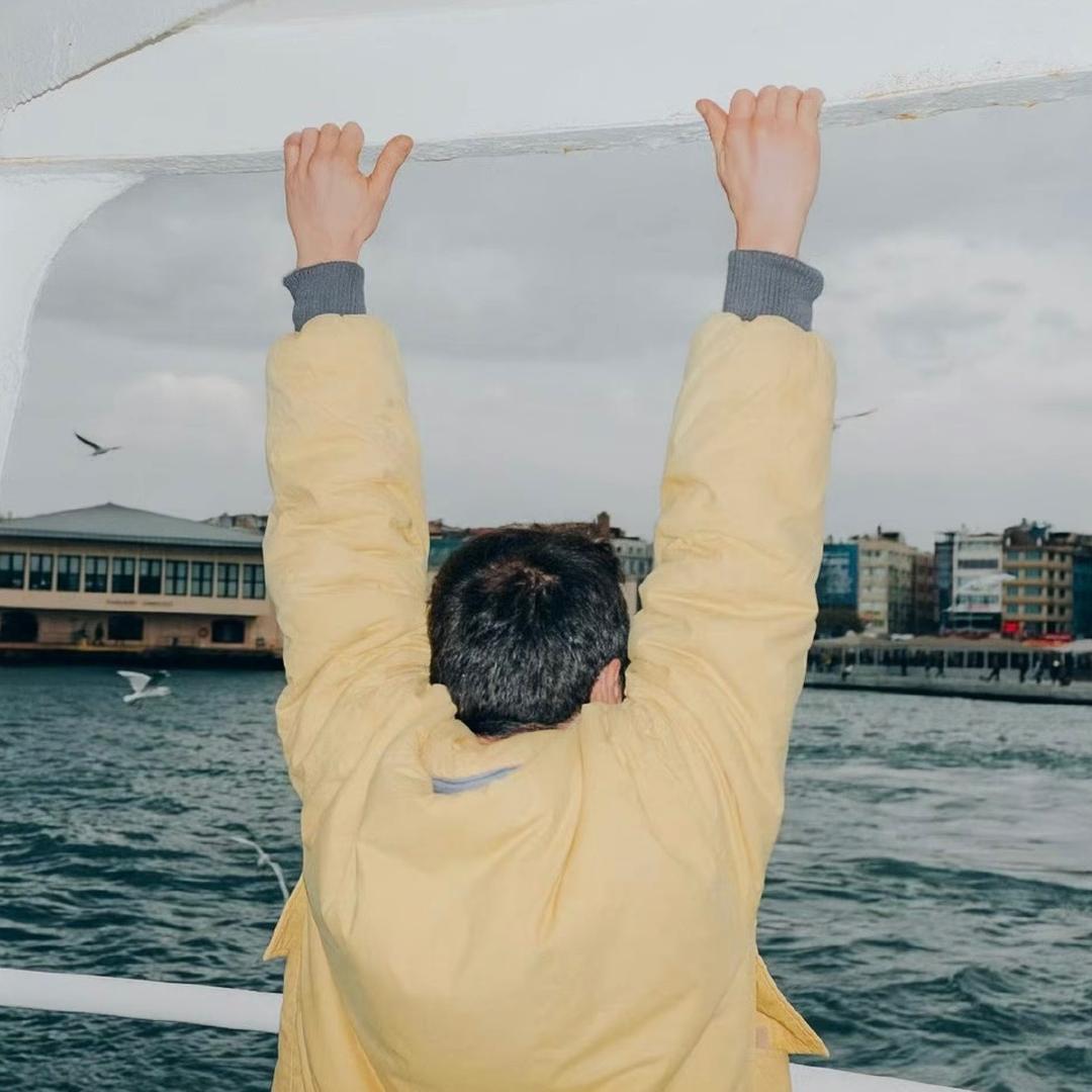 ㅤ 冬天一个游