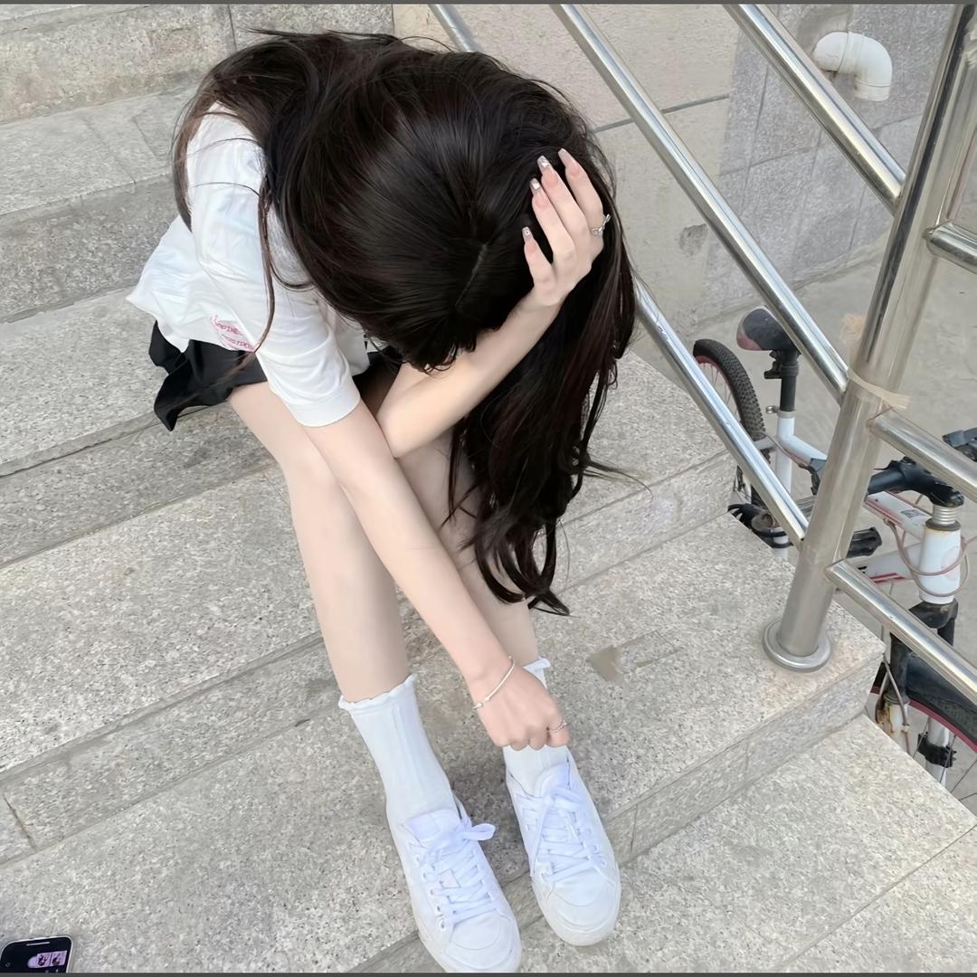 笨蛋总是掉眼泪.