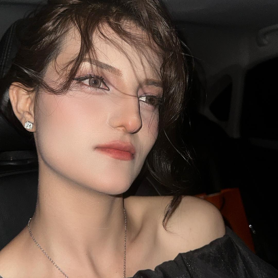 阿不都娜娜👑
