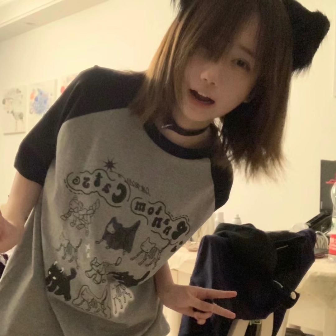 小黑猫🐾