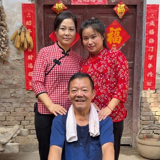 乡村父女（小芳  老李）