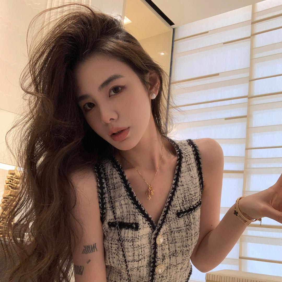 邱天（肉瑶）@抖音