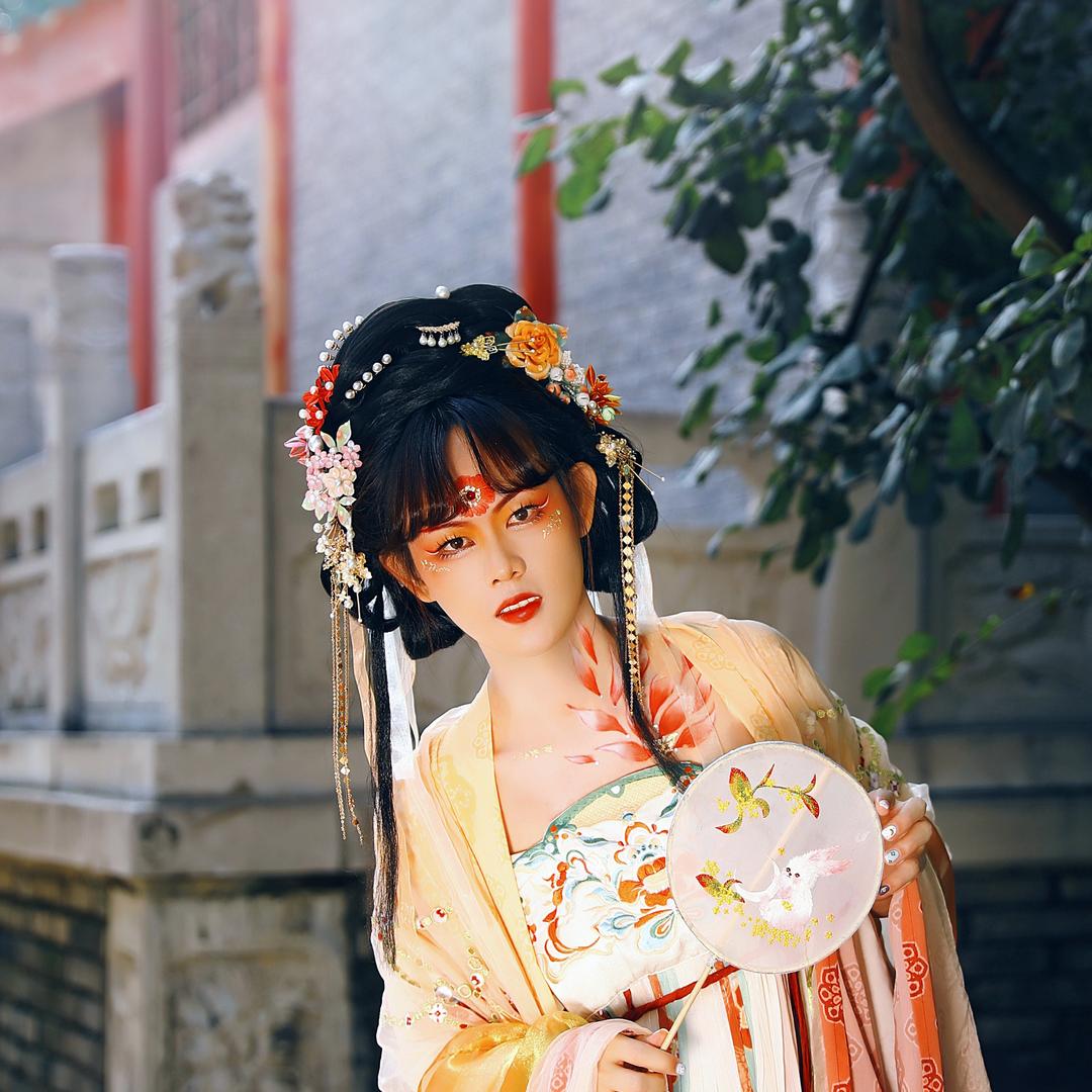 辉小白