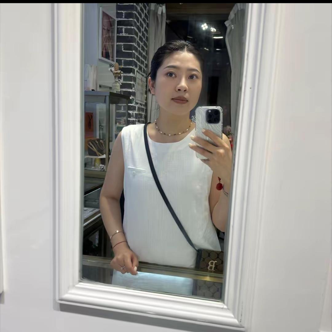 小星星亮晶晶✨的服饰店