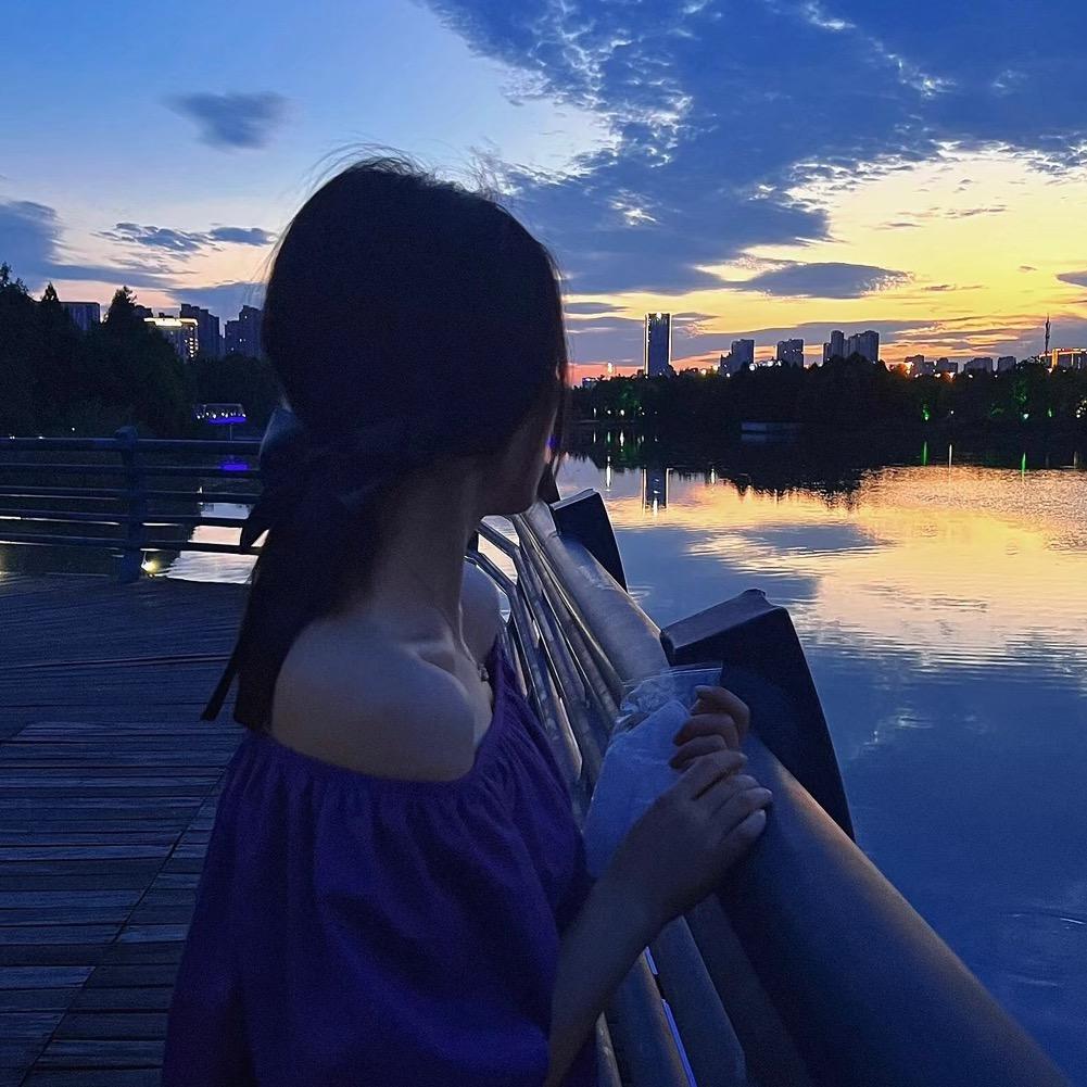 小段不爱吃香菜  お