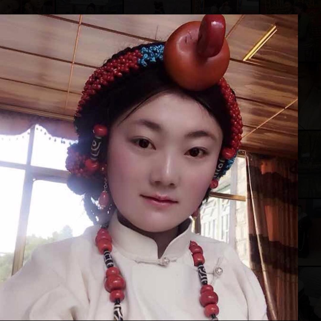 俄色拉姆藏装