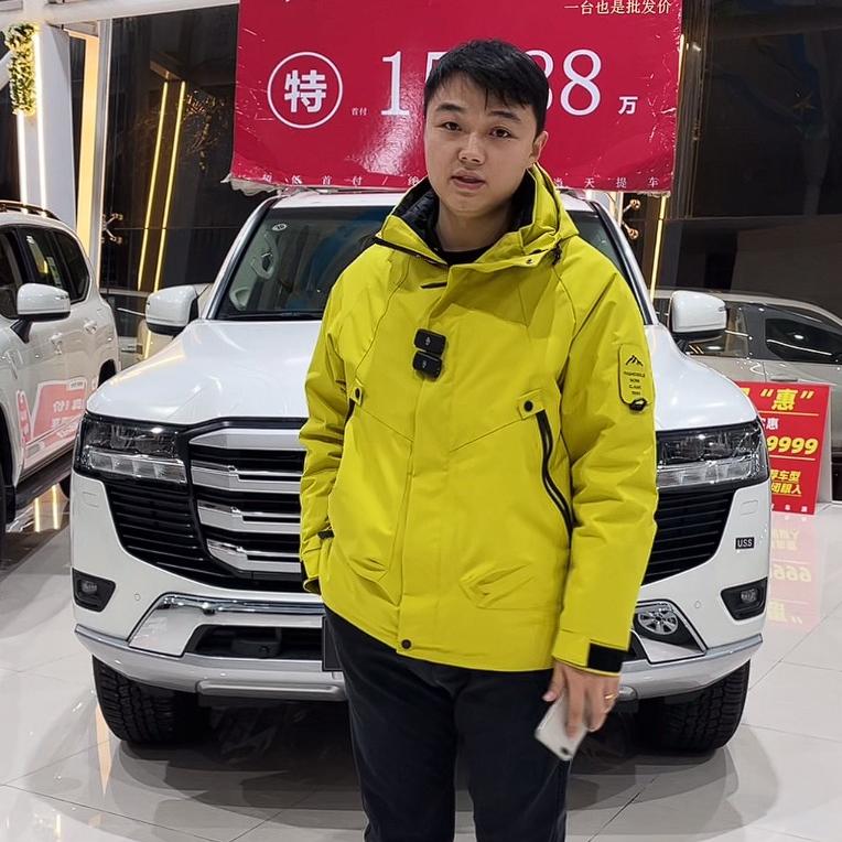 大长腿说车（每晚10点直播）