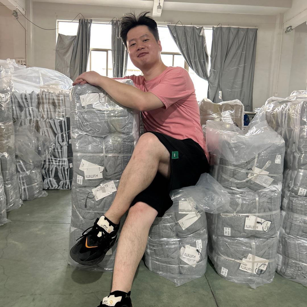 毛露服饰工厂