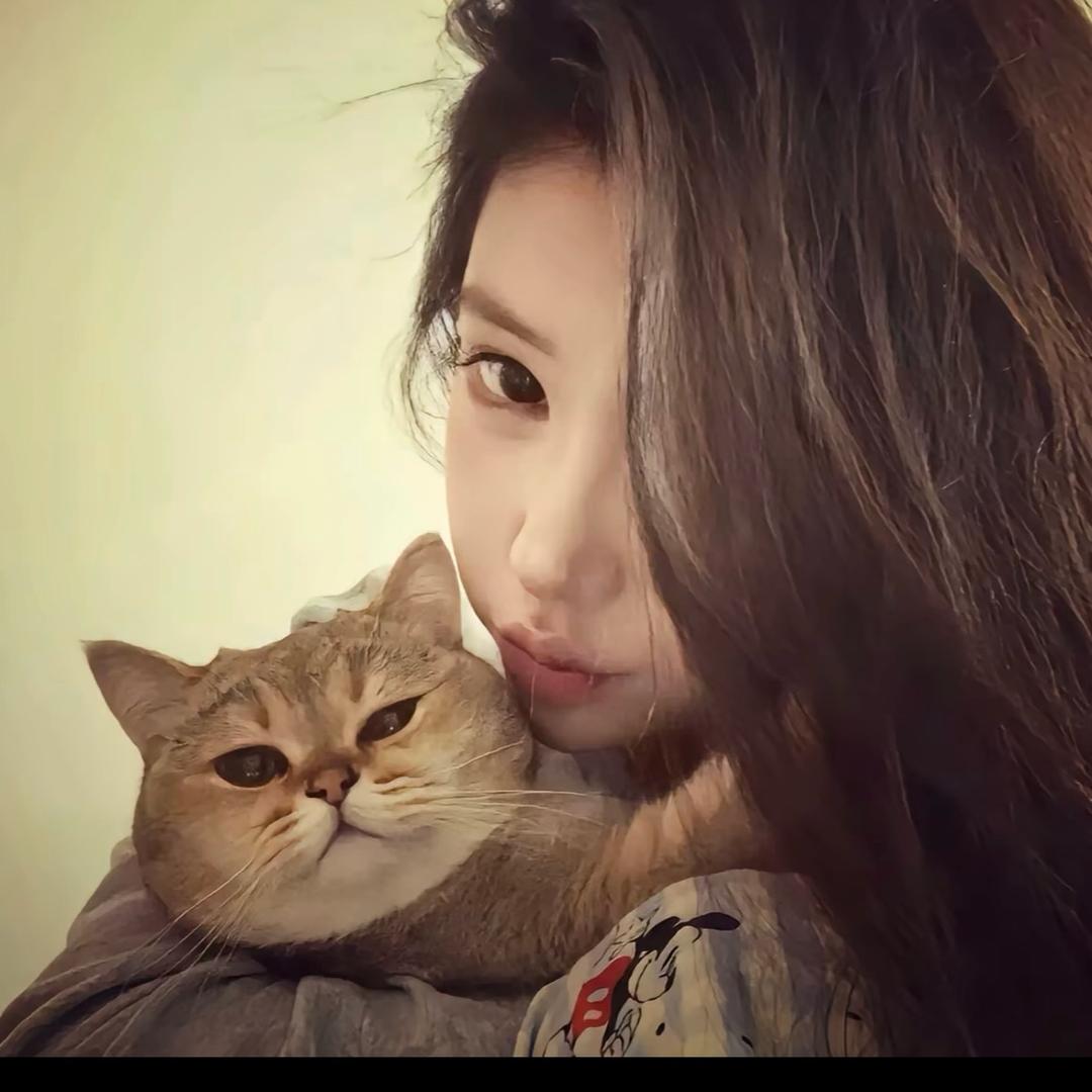 上上芊_^