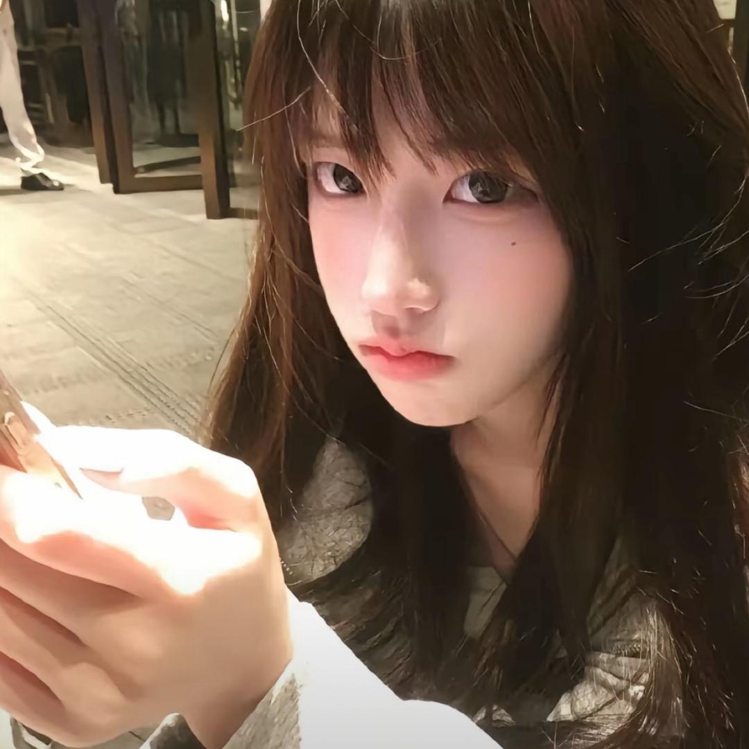 小依同学