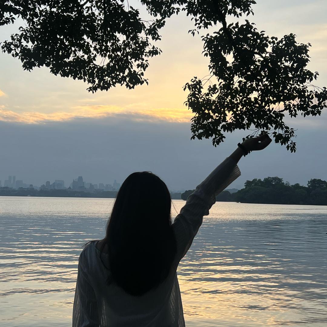 请与我保持距离