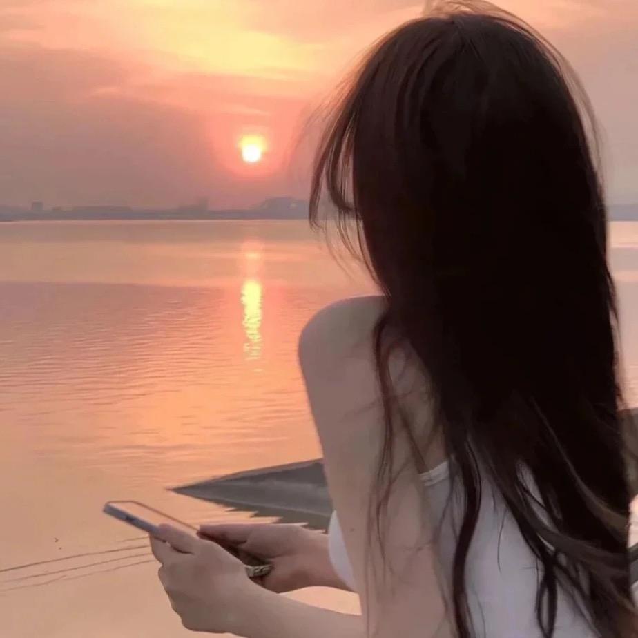 恬小贝帽饰的头像