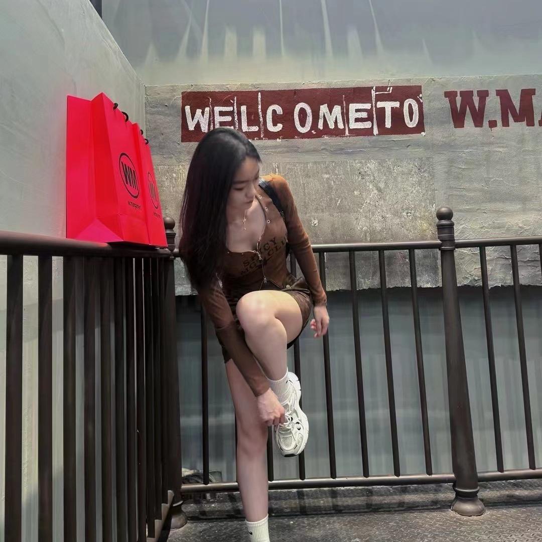 22岁小阿姨-予奇